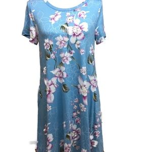 NWT. Dress- Casual Blue with Flowers Size M